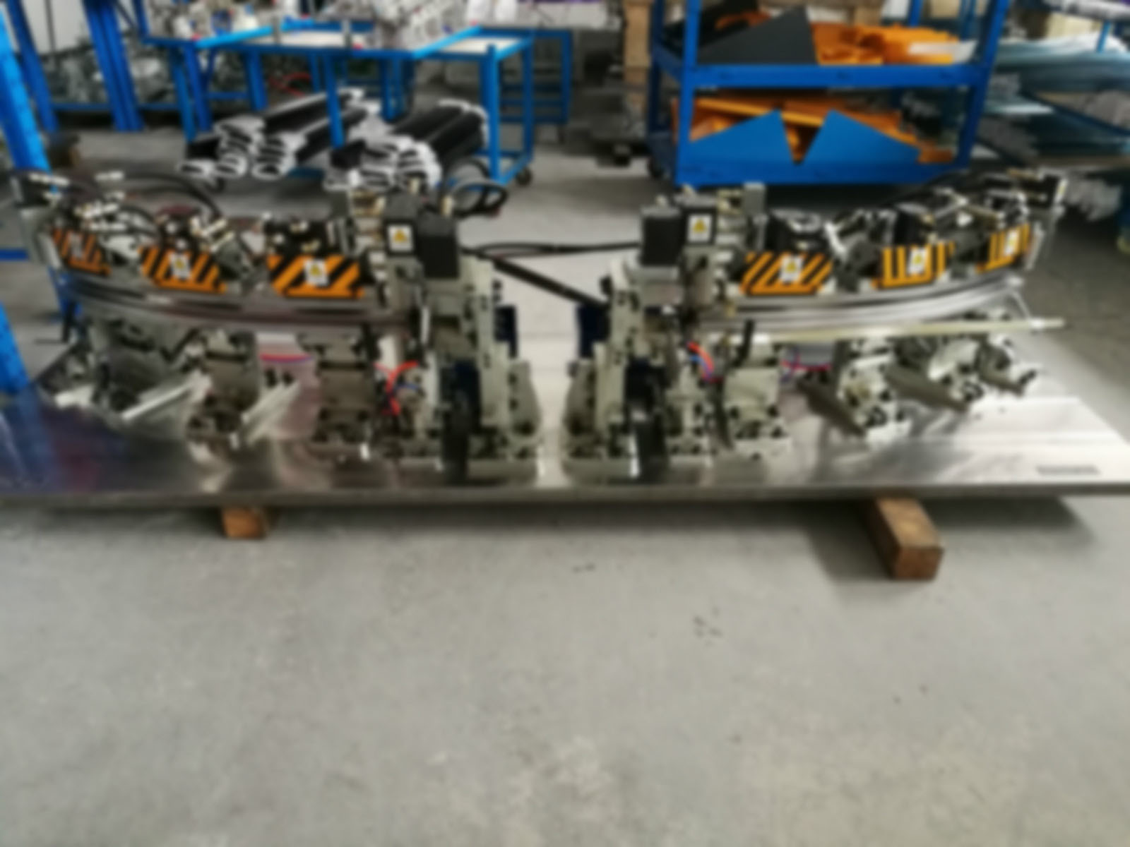 外水切亮条拉弯模具