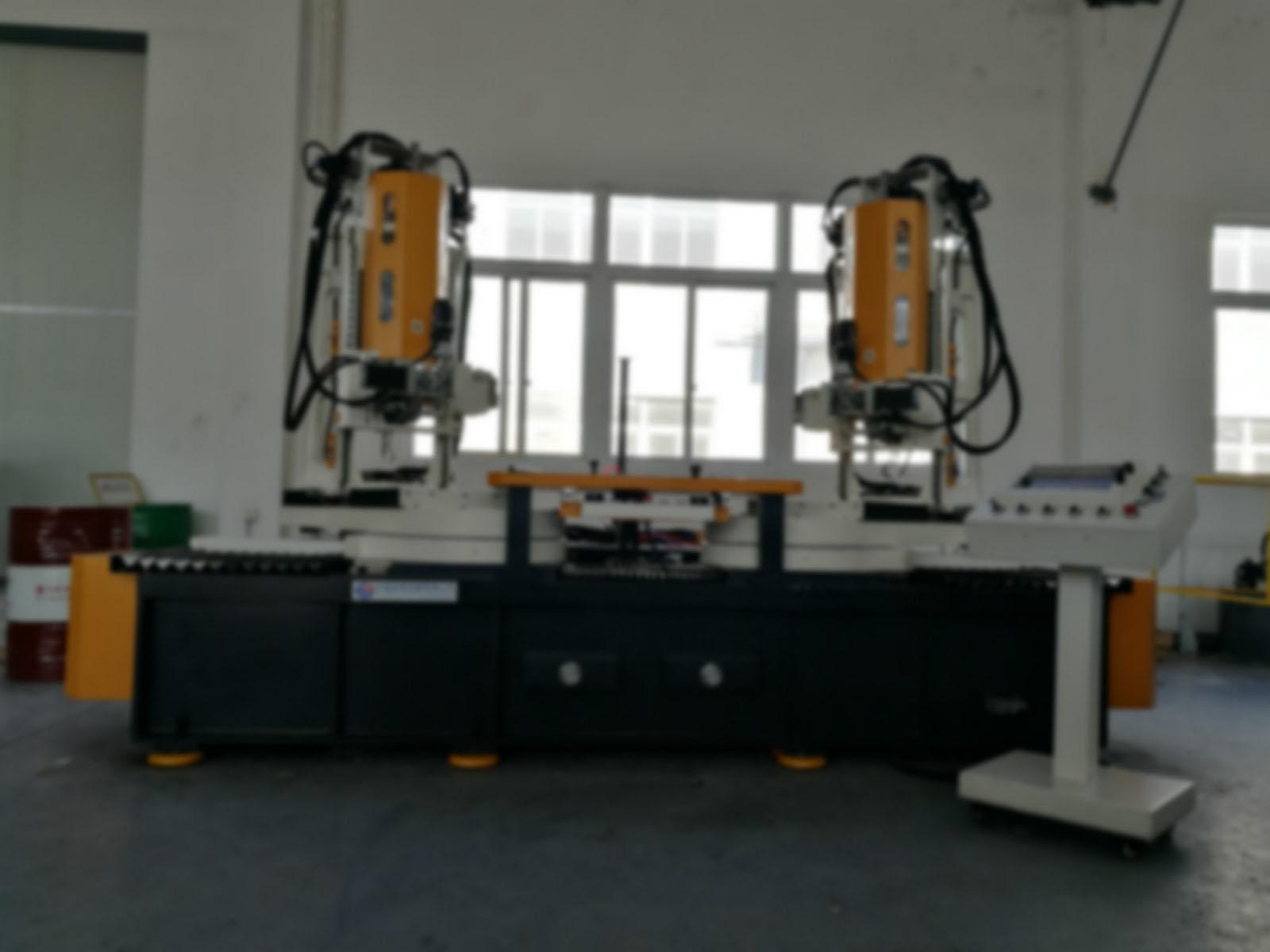 伺服三元拉弯机